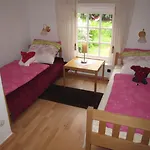 Guest house Hof Guttels Waldgasthof Ferienpension Rotenburg an der Fulda