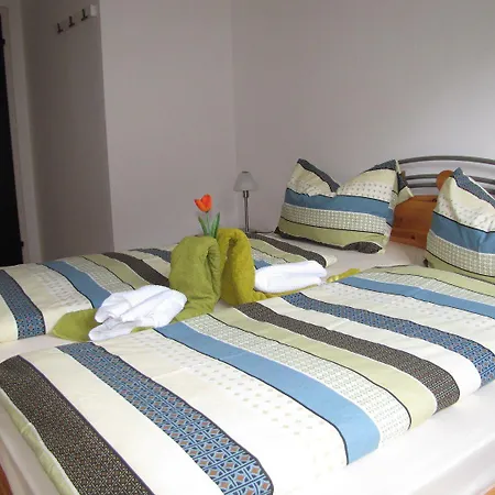 Hof Guttels Waldgasthof Ferienpension Gasthof