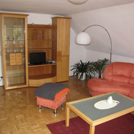 Hof Guttels Waldgasthof Ferienpension Affittacamere 2*