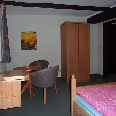 Hof Guttels Waldgasthof Ferienpension Gasthof 2*