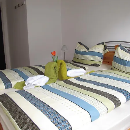 Hof Guttels Waldgasthof Ferienpension Gasthof 2*