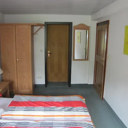 Hof Guttels Waldgasthof Ferienpension 2*