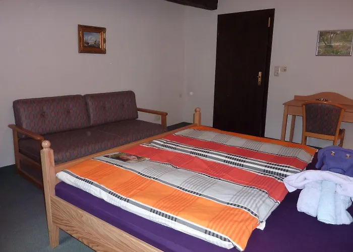 Hof Guttels Waldgasthof Ferienpension Gasthuis